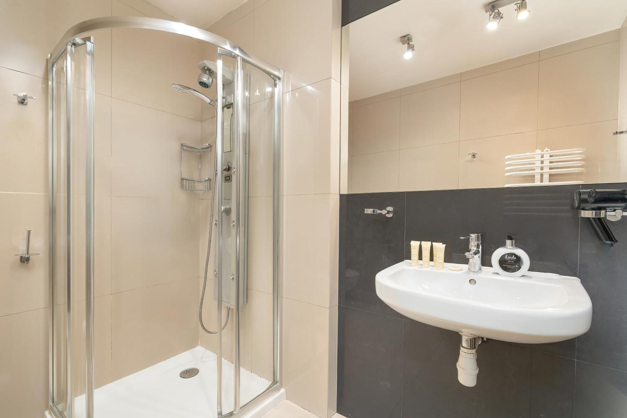 Przestronne Apartamenty W Zakopanem Z Trzema Sypialniami I Parkingiem By Noclegi Renters Bagian luar foto