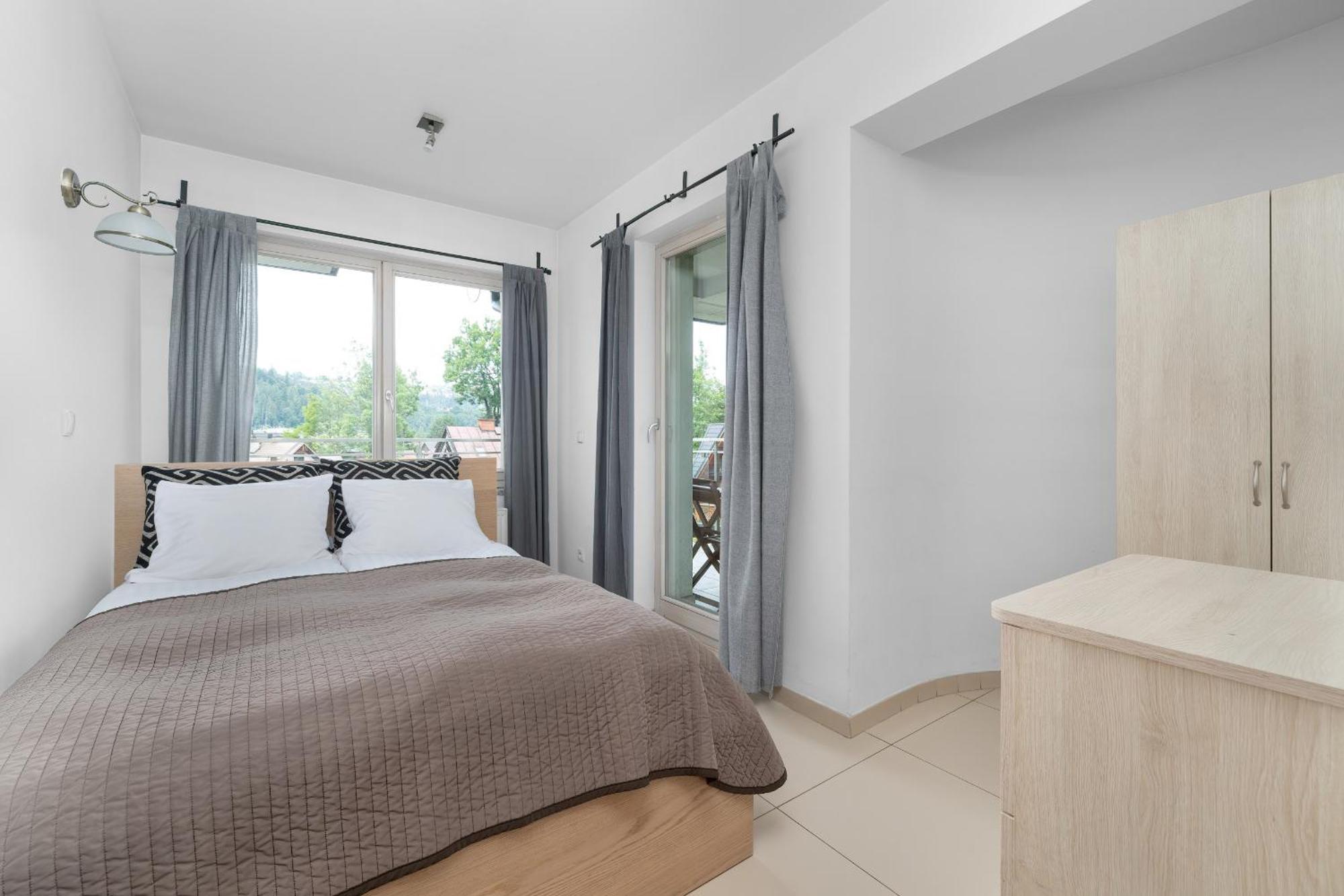 Przestronne Apartamenty W Zakopanem Z Trzema Sypialniami I Parkingiem By Noclegi Renters Bagian luar foto